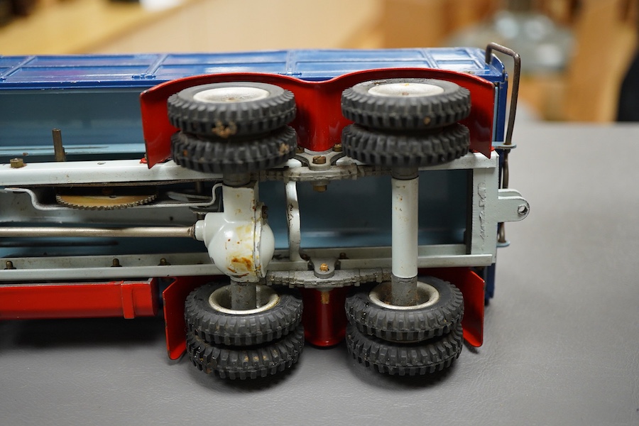 A Shackleton clockwork Foden FG 6-wheel tipper lorry, in blue with red mud guards